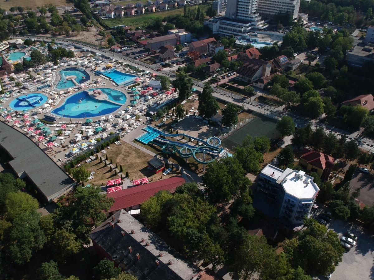 Octogon Hotell Băile Felix Eksteriør bilde