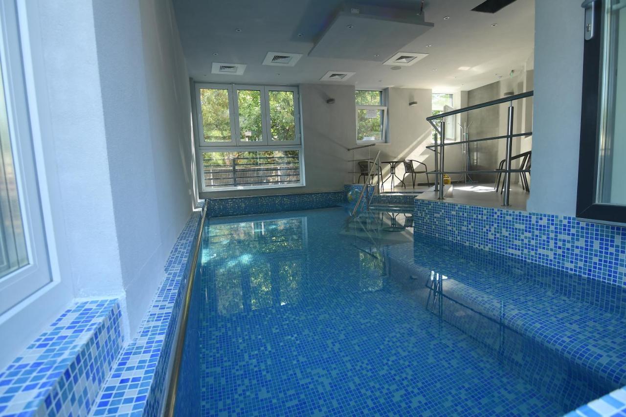 Octogon Hotell Băile Felix Eksteriør bilde