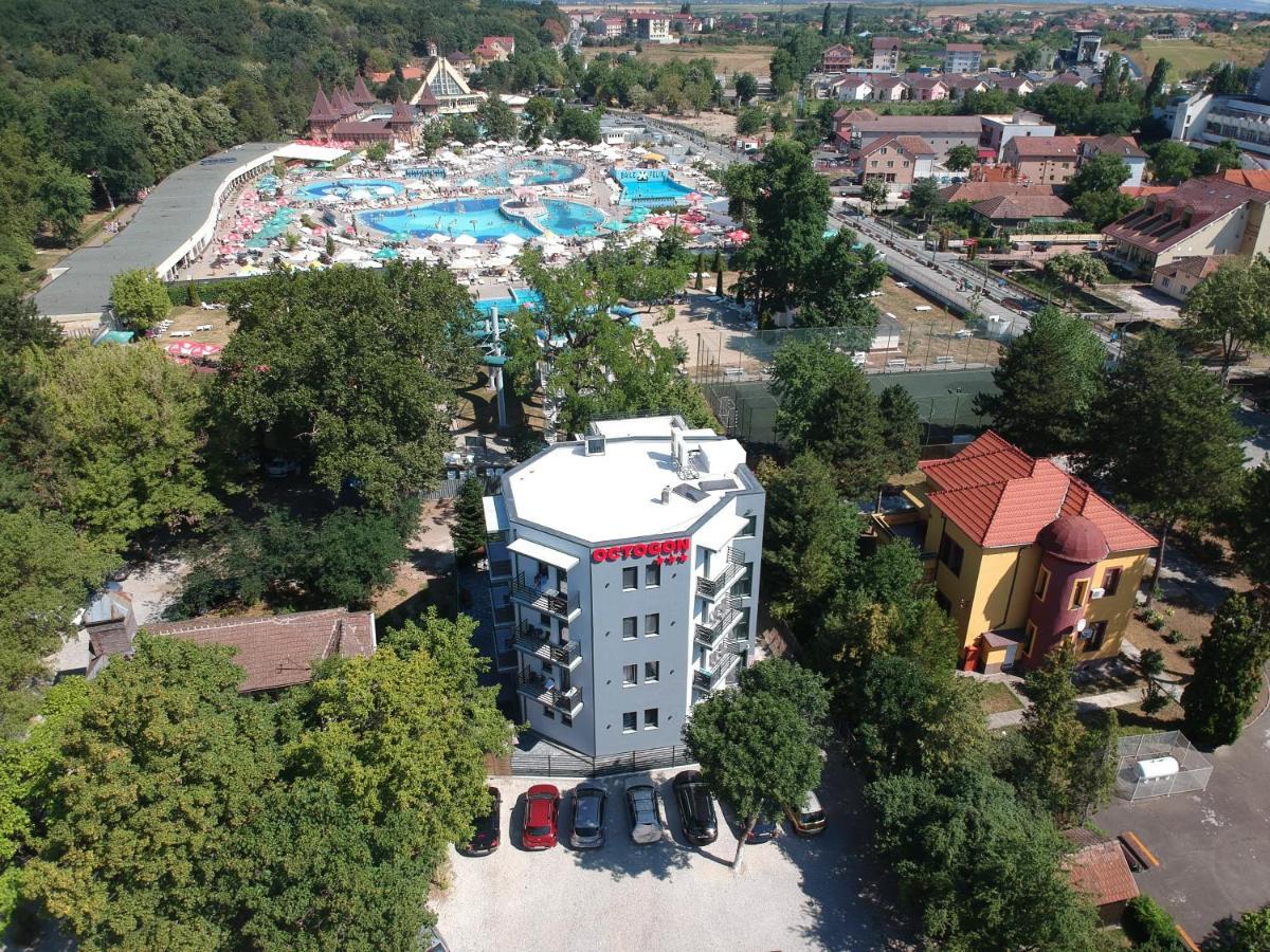 Octogon Hotell Băile Felix Eksteriør bilde
